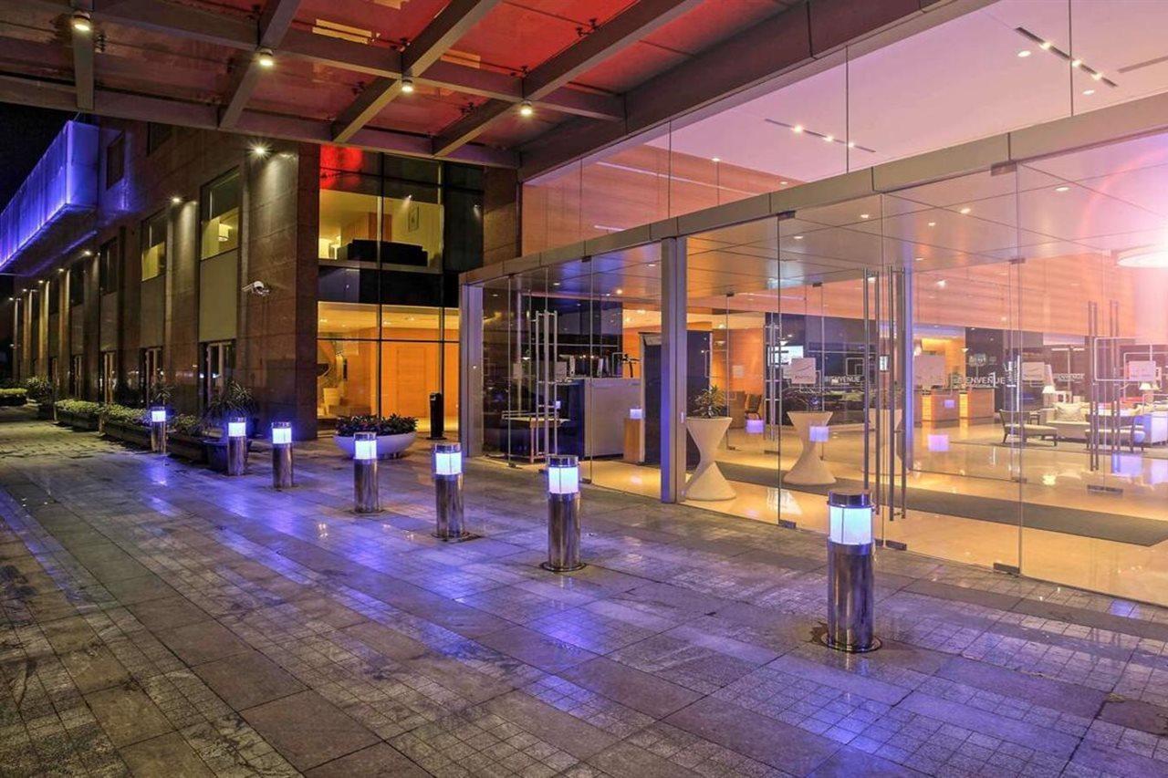 Novotel Pune Viman Nagar Road Exterior photo The lobby of the hotel