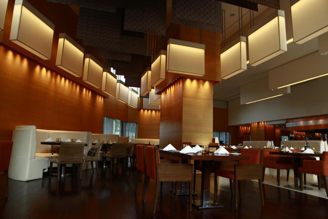 Novotel Pune Viman Nagar Road Exterior photo The interior of the restaurant