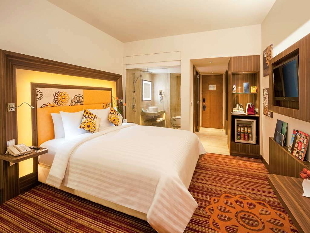 Novotel Pune Viman Nagar Road Exterior photo Deluxe Room